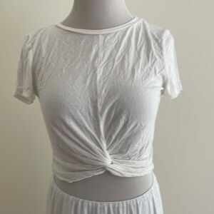 White cotton crop top T with gather on the front bottom gaze women’s small